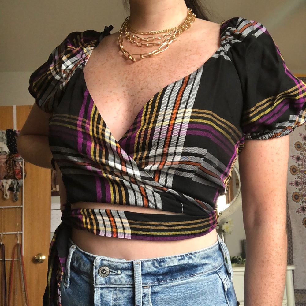 plaid cropped tie wrap top